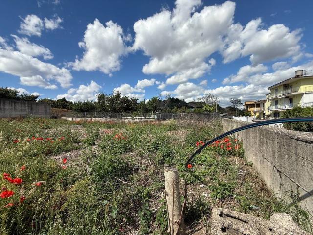 Terreno in vendita a Municipalità 7, San Pietro A Patierno
