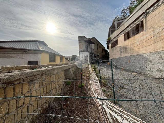Terreno in vendita a Municipalità 4, Campania