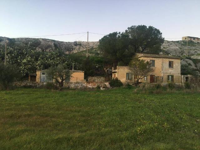 Terreno in vendita a Naro, Sicilia