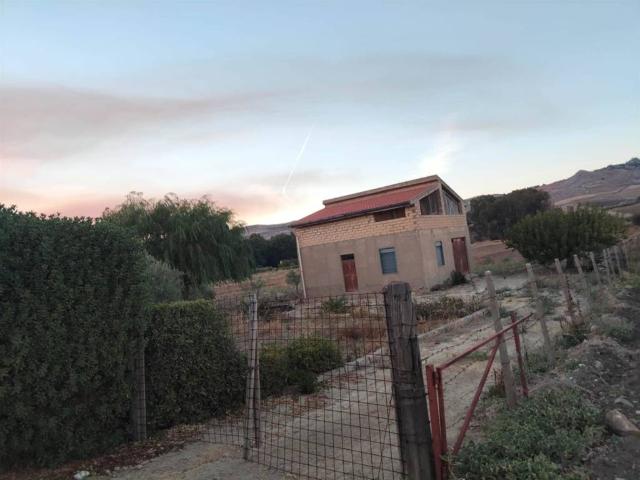 Terreno in vendita a Naro, Sicilia