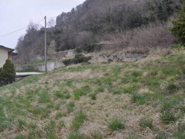 Terreno in vendita a Negrar, Veneto