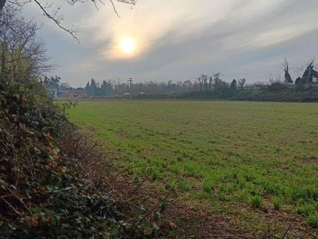 Terreno in vendita a Garbatola, Nerviano