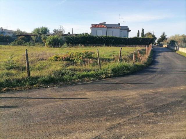 Terreno in vendita a Ospedaletto, Roma Capitale