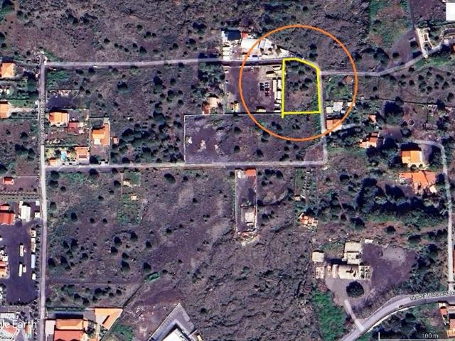 Terreno in vendita a Nicolosi, Sicilia