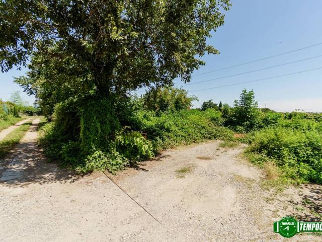 Terreno in vendita a Nova Milanese, Lombardia