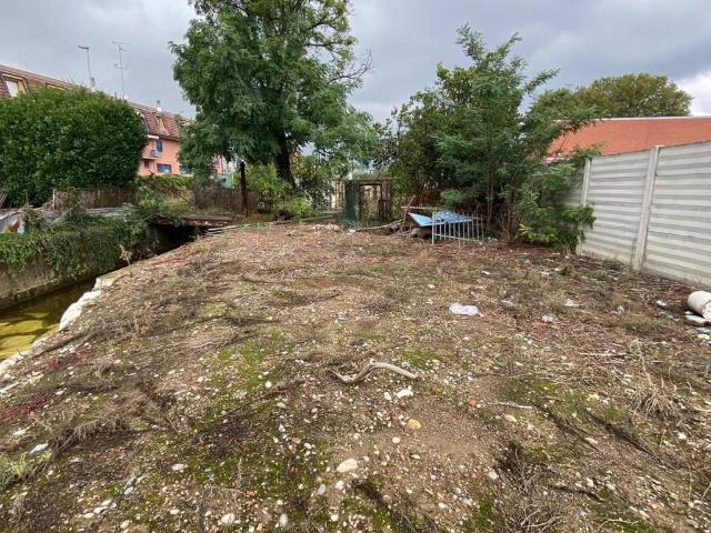 Terreno in vendita a Novate Milanese, Lombardia