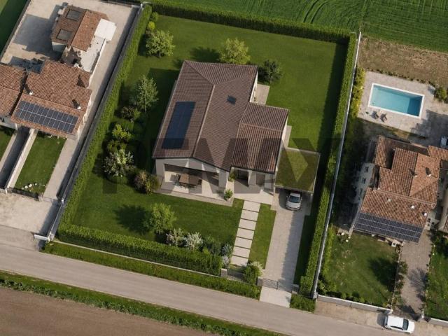 Terreno in vendita a Noventa Vicentina, Veneto