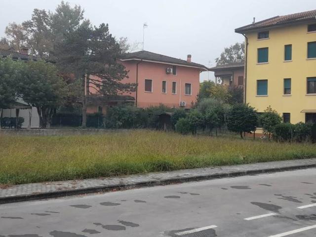 Terreno in vendita a Unione delle Terre d'Argine, Novi Di Modena