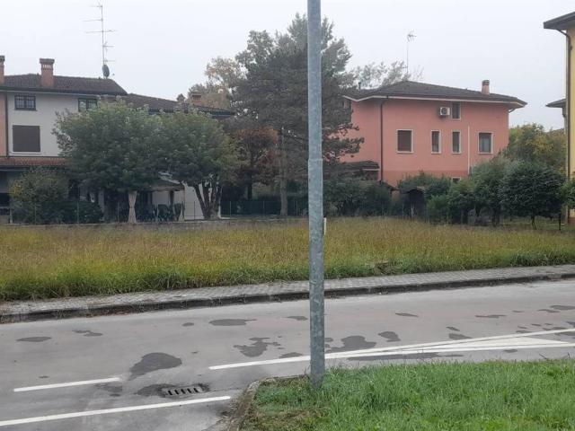 Terreno in vendita a Unione delle Terre d'Argine, Novi Di Modena