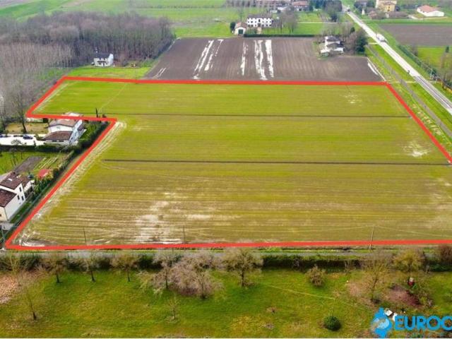 Terreno in vendita a Unione delle Terre d'Argine, Novi Di Modena