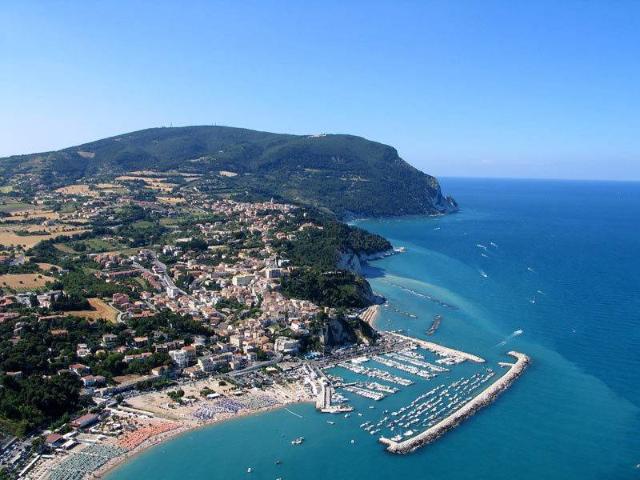 Terreno in vendita a Marche, Ancona