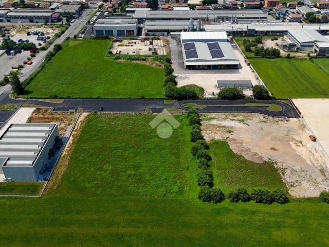 Terreno in vendita a Nuvolera, Lombardia