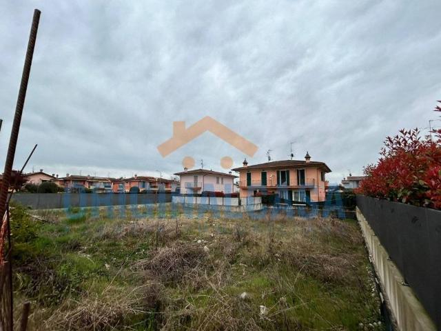 Terreno in vendita a Nuvolera, Lombardia