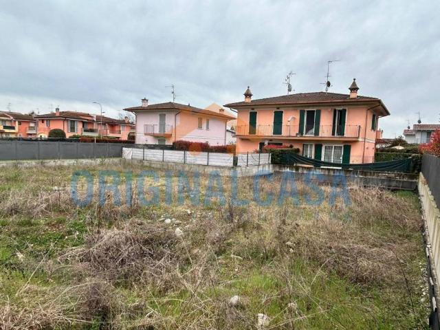 Terreno in vendita a Nuvolera, Lombardia