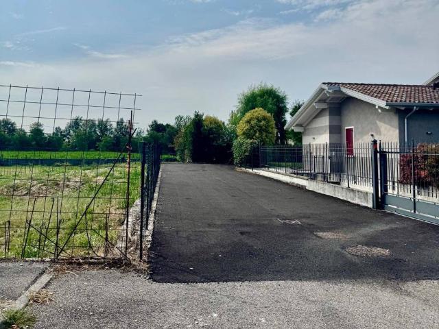 Terreno in vendita a Nuvolera, Brescia