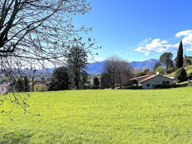 Terreno in vendita a Pesiago, Oggiono