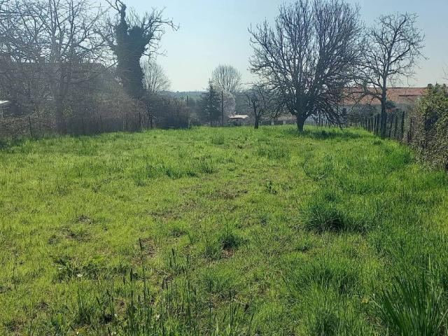 Terreno in vendita a Le Fornaci, Oleggio