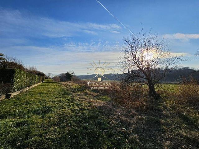 Terreno in vendita a Orsenigo, Lombardia