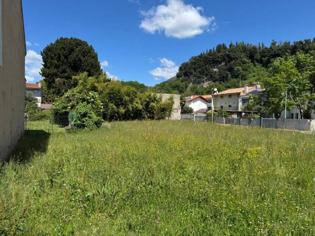 Terreno in vendita a Osoppo, Friuli-Venezia Giulia