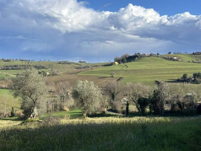 Terreno in vendita a Marche, Ancona