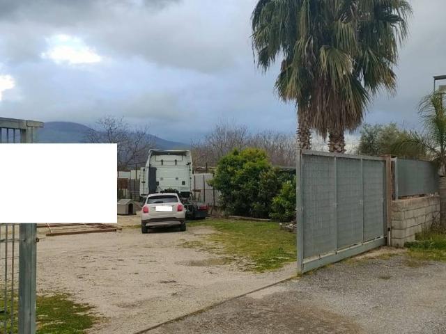 Terreno in vendita a Ottaviano, Campania
