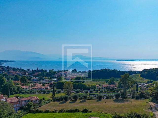 Terreno in vendita a Padenghe Sul Garda, Lombardia
