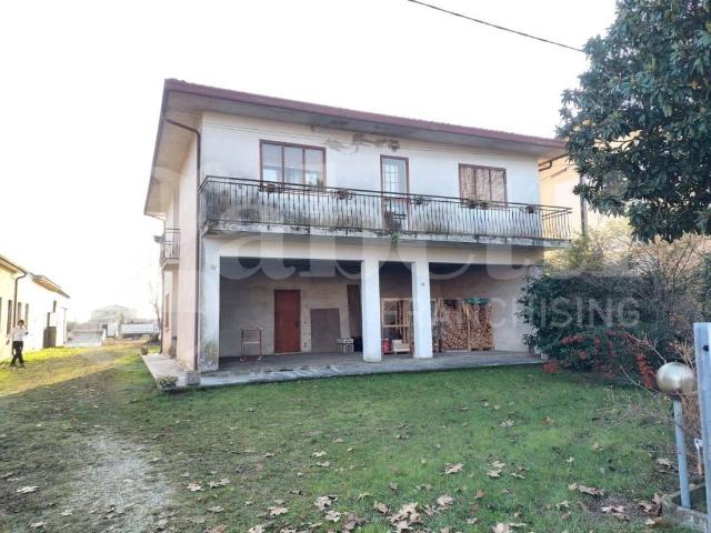 Terreno in vendita a Sovernigo, Paese