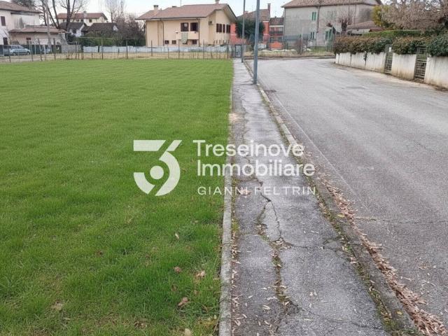 Terreno in vendita a Paese, Veneto