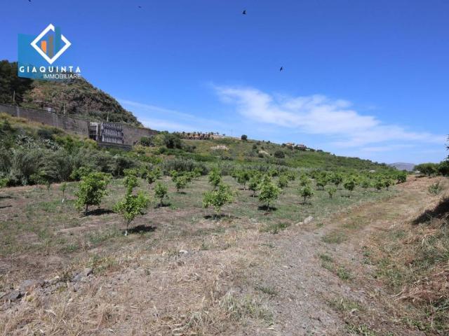 Terreno in vendita a Palagonia, Sicilia