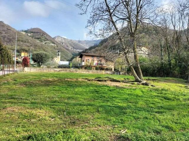 Terreno in vendita a Palazzago, Lombardia