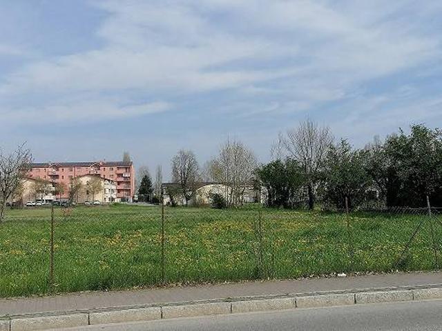 Terreno in vendita a Pandino, Lombardia