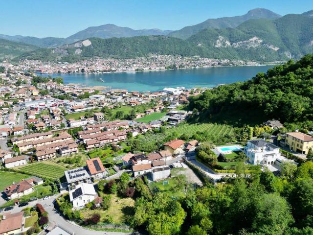 Terreno in vendita a Paratico, Lombardia