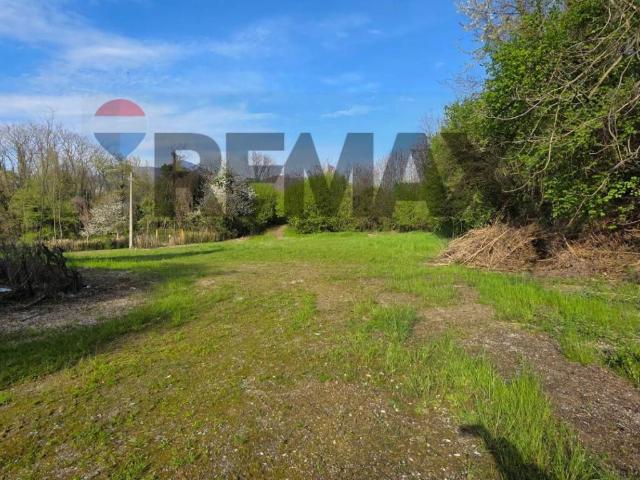 Terreno in vendita a Paratico, Lombardia