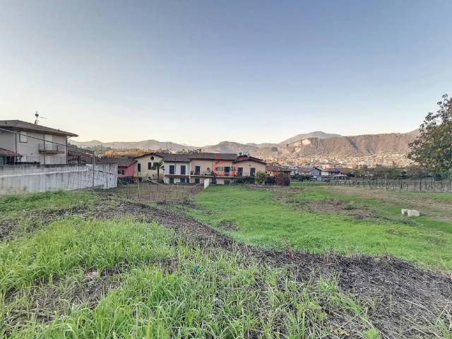 Terreno in vendita a Paratico, Lombardia
