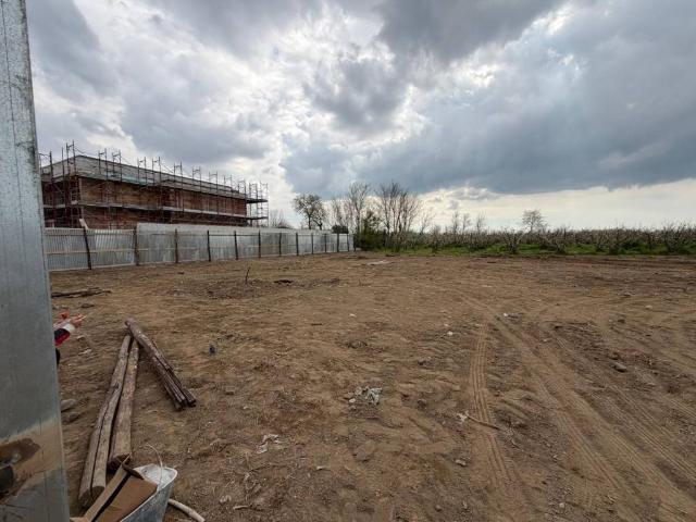 Terreno in vendita a Parete, Campania
