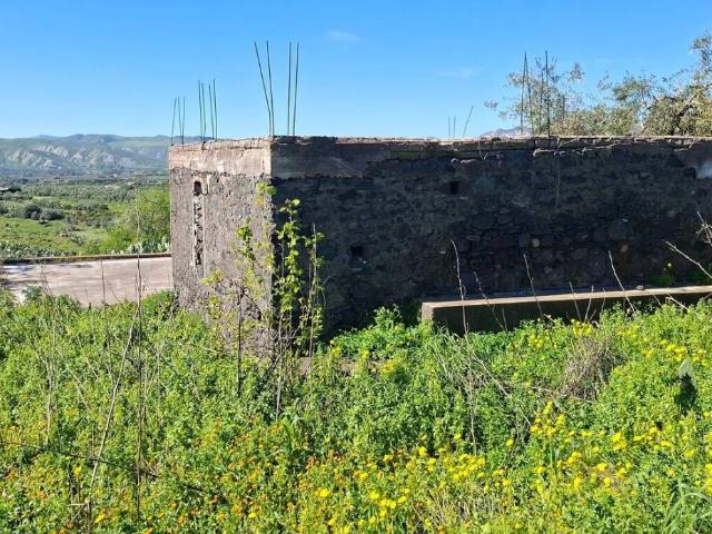 Terreno in vendita a Santa Maria Di Licodia, Sicilia