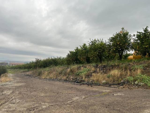 Terreno in vendita a Paternò, Sicilia