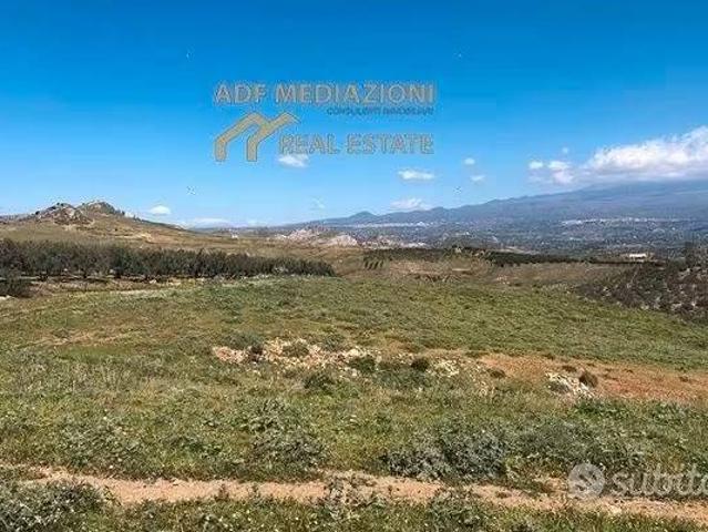 Terreno in vendita a Paternò, Sicilia