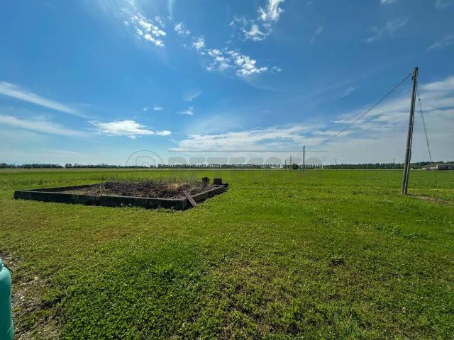 Terreno in vendita a Pavia Di Udine, Friuli-Venezia Giulia