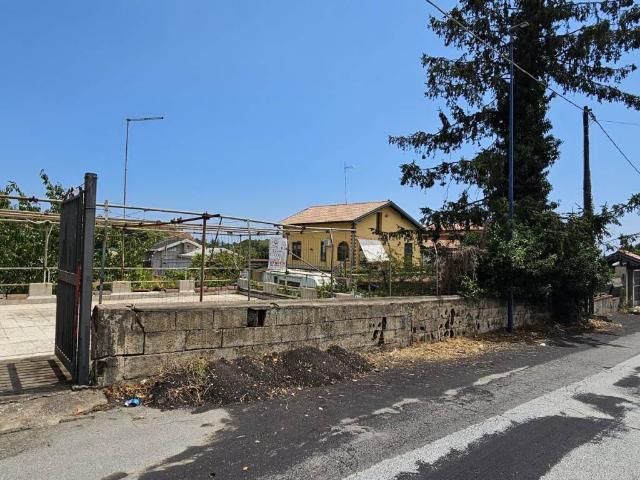 Terreno in vendita a Pedara, Sicilia