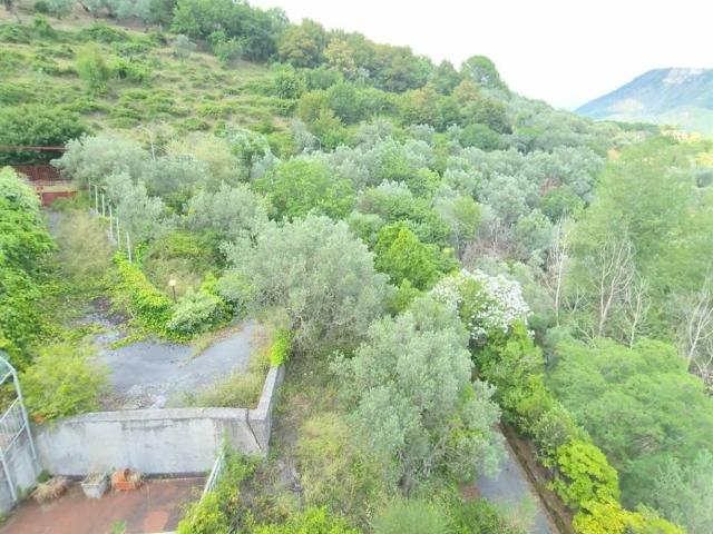 Terreno in vendita a Pellezzano, Campania