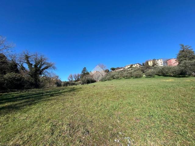 Terreno in vendita a Sant'Erminio, Cenerente