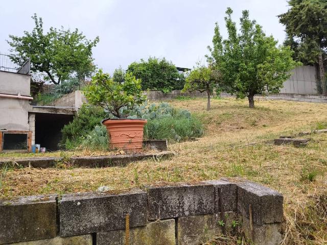 Terreno in vendita a Sant'Erminio, Cenerente