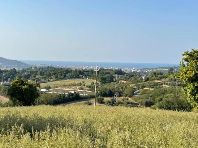 Terreno in vendita a Novilara, Pesaro