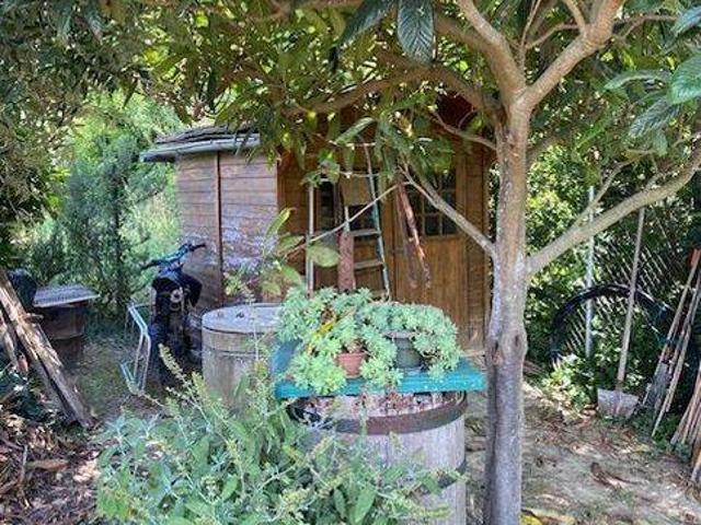 Terreno in vendita a Villa Fastiggi, Marche
