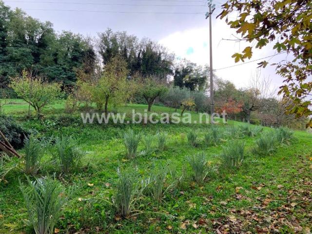 Terreno in vendita a Case la Valle di Tresole, Pesaro
