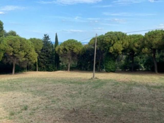 Terreno in vendita a Pesaro, Pesaro E Urbino