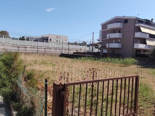 Terreno in vendita a Zanni, Pescara