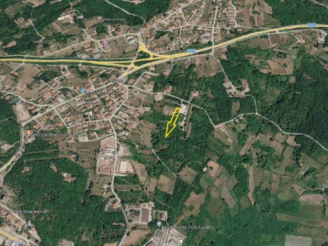 Terreno in vendita a Pesche, Molise