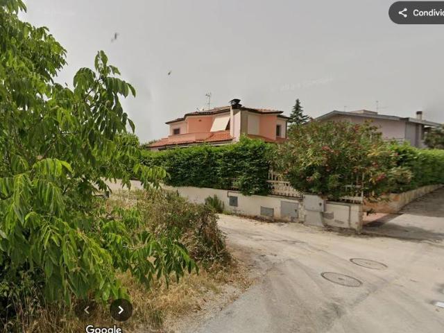Terreno in vendita a Pesche, Molise
